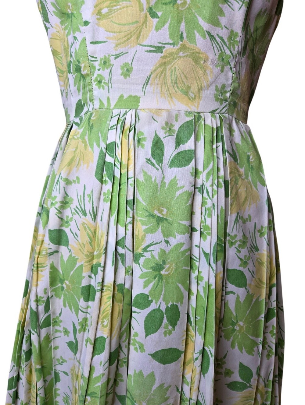 Vintage 1960s Green Yellow Floral Pleated Cotton Dress USA Union Made - Picture 5 of 16